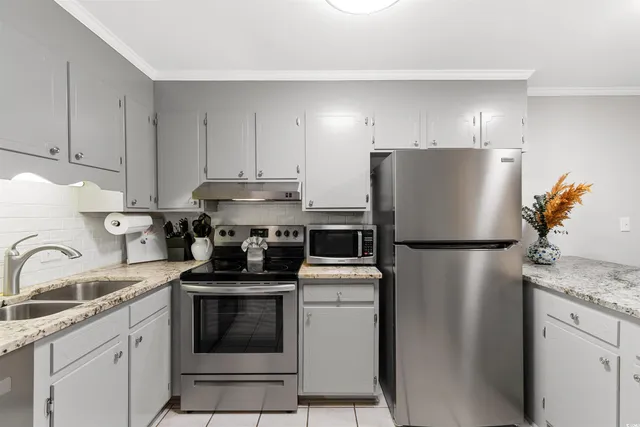 $1,300 | 5709 North Ocean Boulevard, Unit 306, North Myrtle Beach, SC 29582