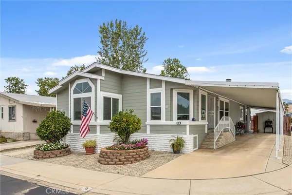 $300,000 | 1721 East Colton Avenue, Unit 69, Redlands, CA 92374