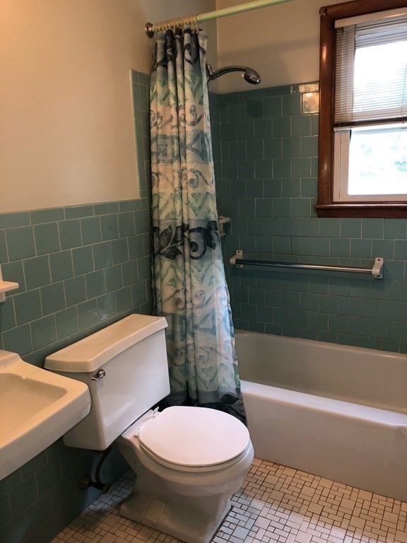 345 Wrentham Road Bellingham, MA 02019 - Photo 8 of 14 Gallery Image 8