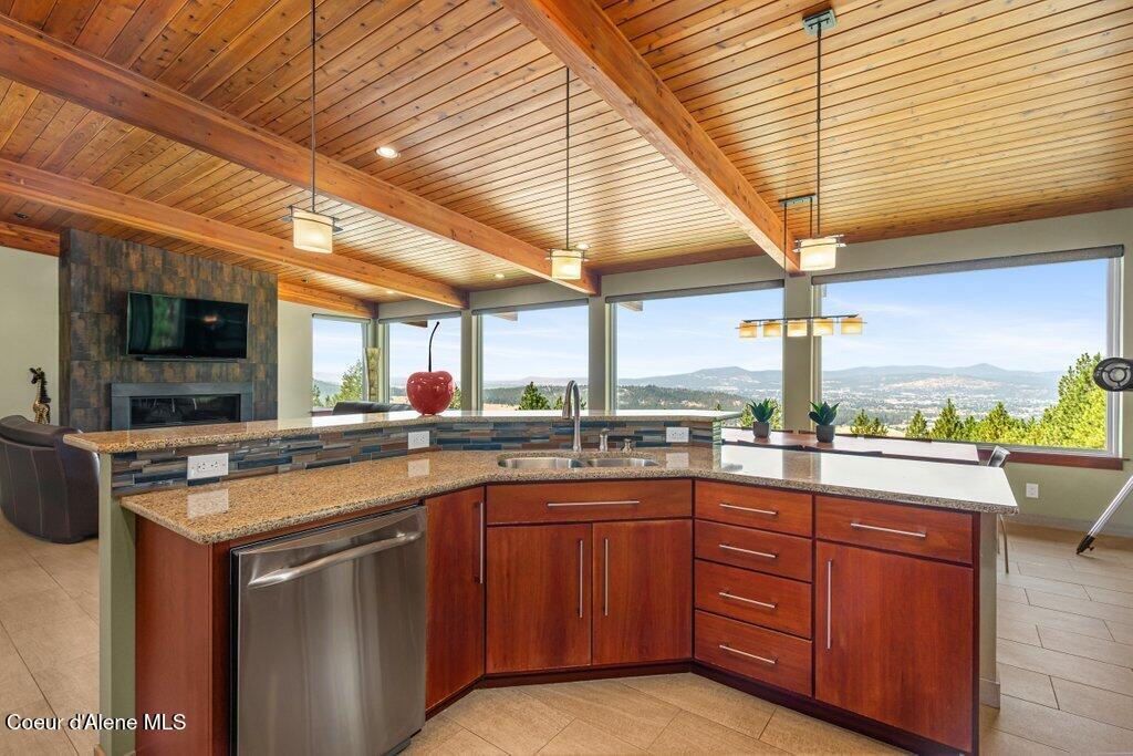 1035 South Valleyview Road Post Falls, ID 83854 - Photo 45 of 92 Kitchen Island