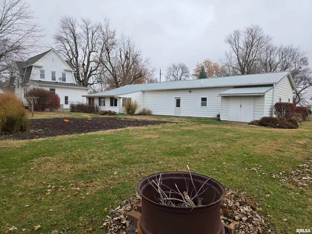 $259,000 | 502 Albers Street, Golden, IL 62339