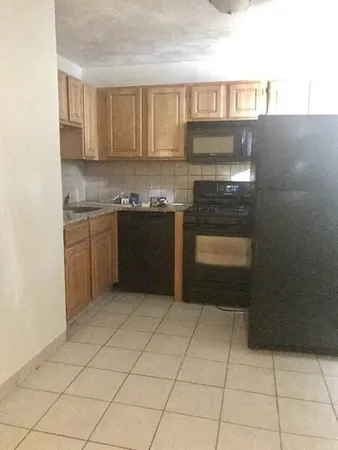 $1,450 | 49 Sumner Street, Unit 3, Stoughton, MA 02072