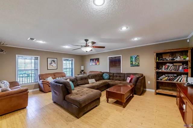 $200,000 | 6869 Shrimpers Row, Dulac, LA 70353