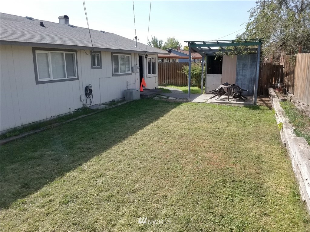270 North Dale Road Moses Lake, WA 98837 - Photo 14 of 16 Gallery Image 14