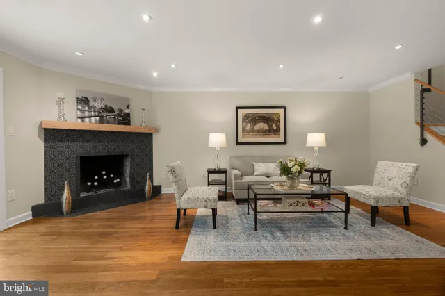 $4,500 | 6358 Brampton Court, Alexandria, VA 22312