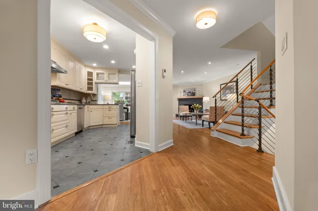 $4,500 | 6358 Brampton Court, Alexandria, VA 22312