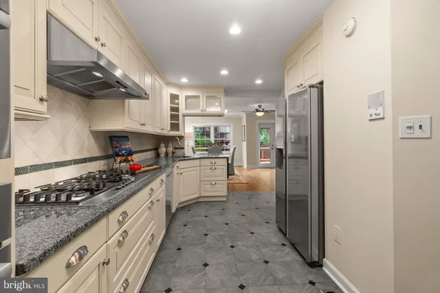 $4,500 | 6358 Brampton Court, Alexandria, VA 22312