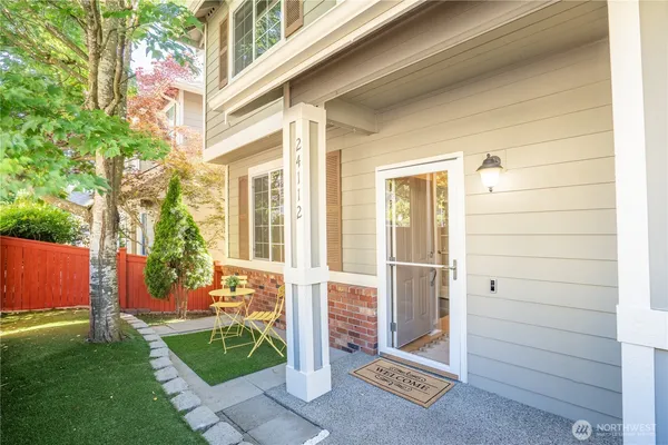 $824,990 | 24112 40th Avenue Southeast, Bothell, WA 98021