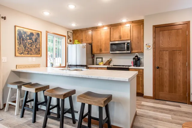 $269,900 | 323 1/2 Fairgrounds Road, Unit 4, Alexandria, MN 56308