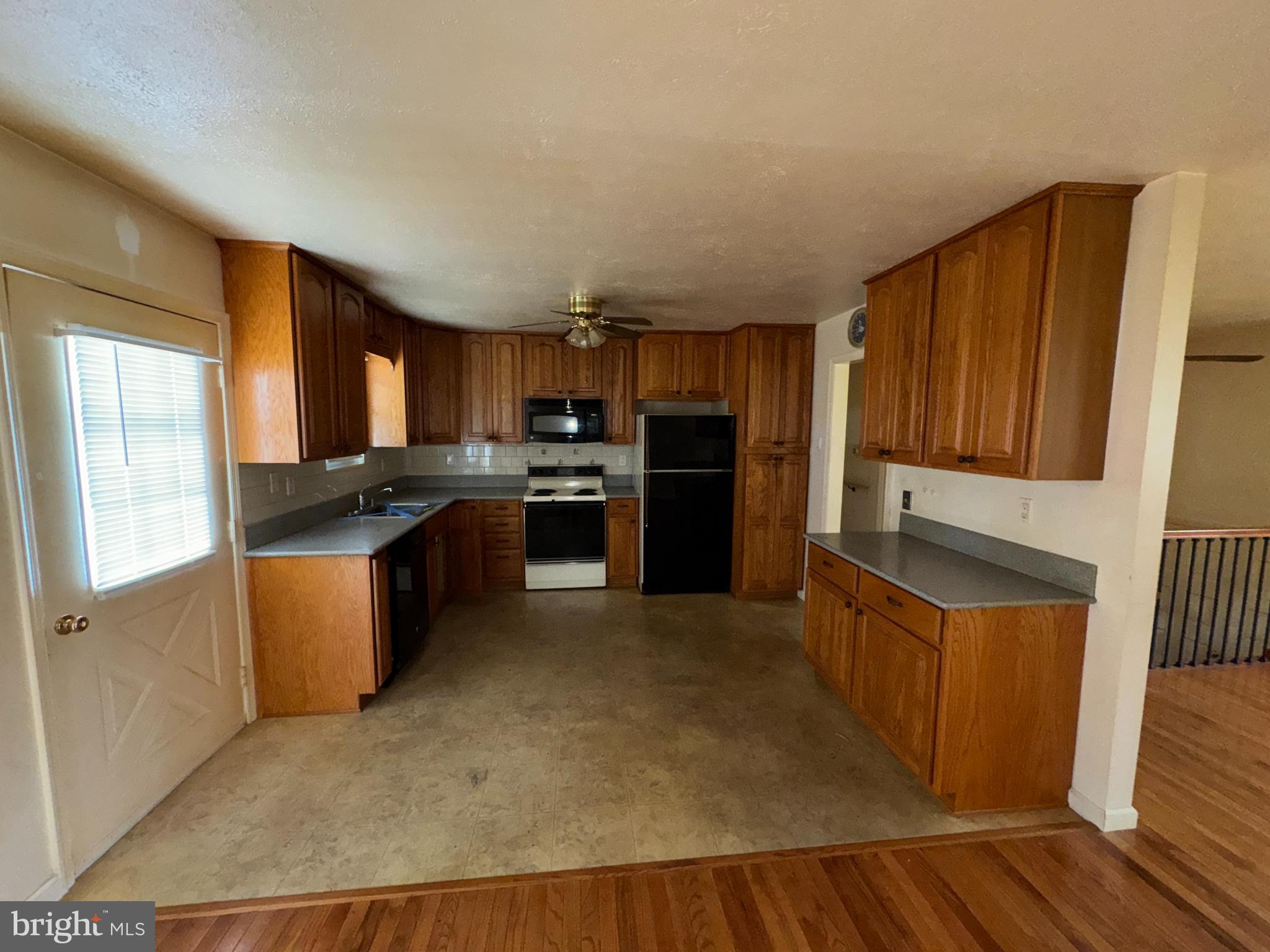 2502 Braddock Road Mount Airy, MD 21771 - Photo 16 of 27