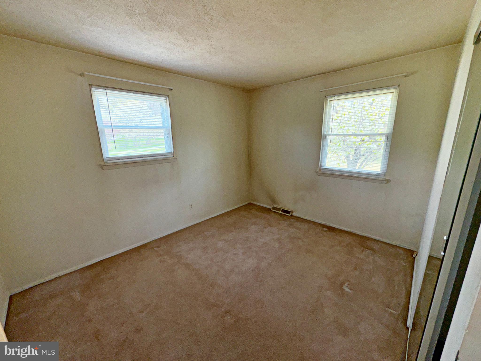 2502 Braddock Road Mount Airy, MD 21771 - Photo 17 of 27