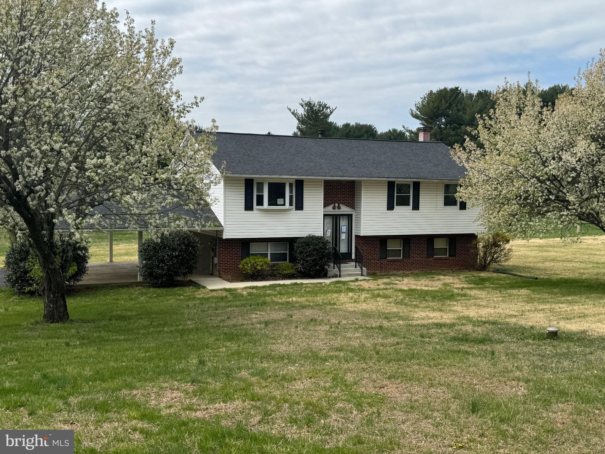 2502 Braddock Road Mount Airy, MD 21771 - Photo 3 of 27