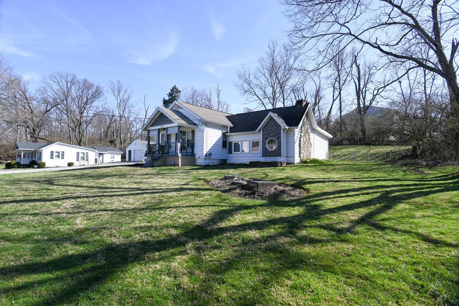 1416 Stanley Road Cincinnati, OH 45230 - Photo 3 of 28 Gallery Image 3