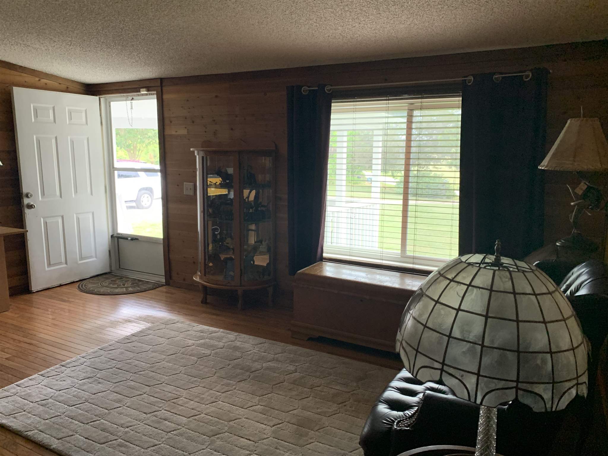 162 Splawn Road Gaffney, SC 29340 - Photo 3 of 22 Living Room