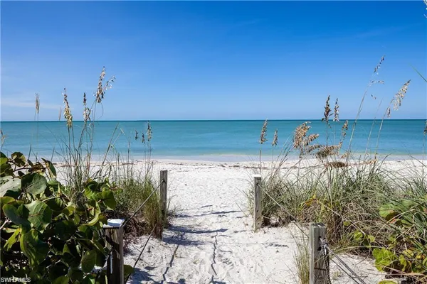 $4,595,000 | 217 Bayfront Drive, Bonita Springs, FL 34134