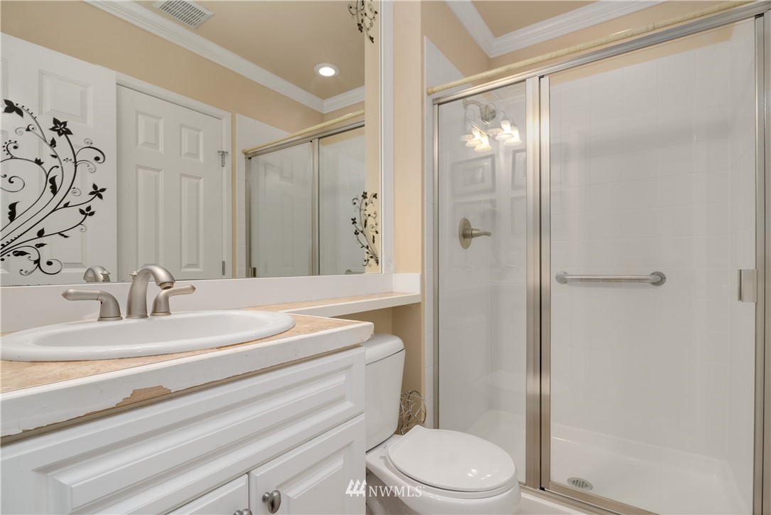 20831 37th Avenue Southeast Bothell, WA 98021 - Photo 11 of 17