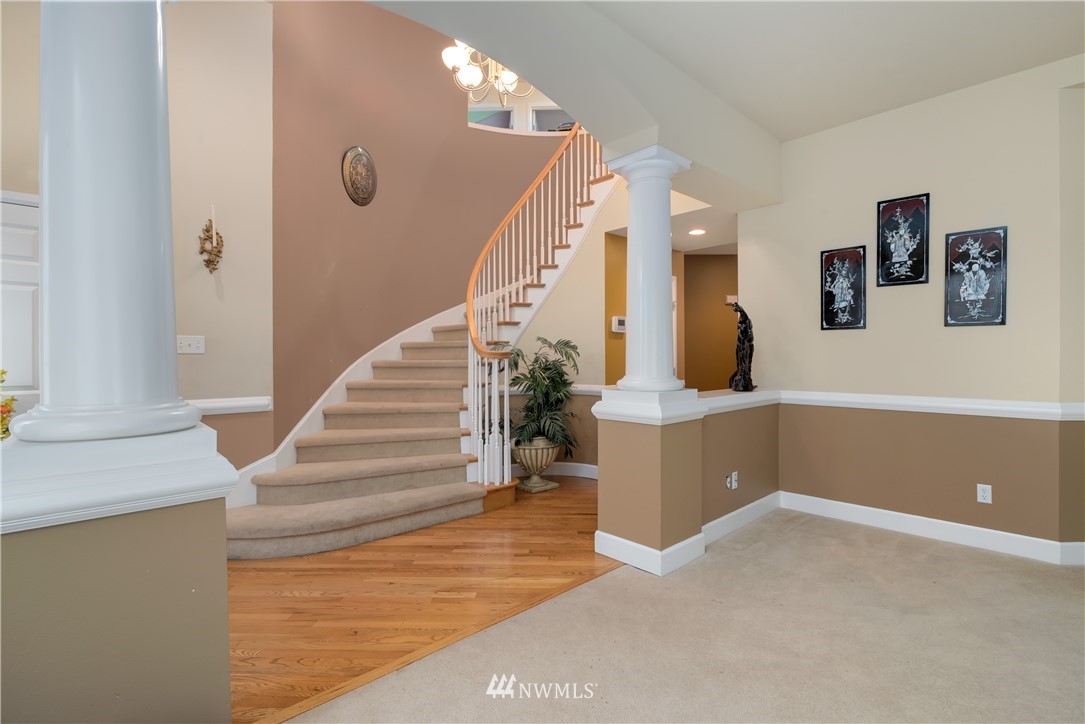 20831 37th Avenue Southeast Bothell, WA 98021 - Photo 3 of 17