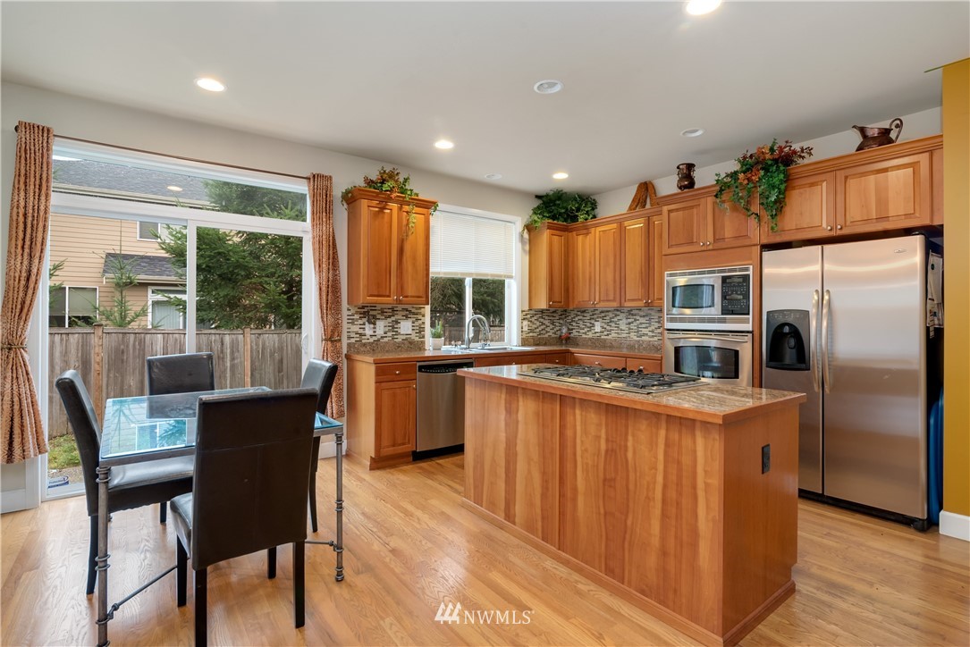 20831 37th Avenue Southeast Bothell, WA 98021 - Photo 7 of 17