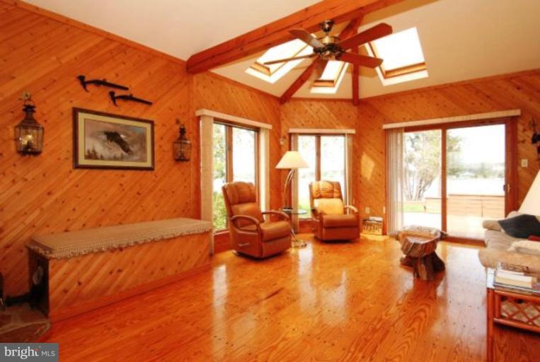 1722 Brannock Neck Road Cambridge, MD 21613 - Photo 14 of 30 Family Room
