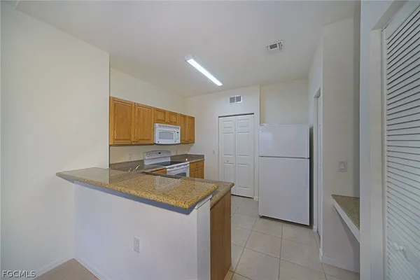 $1,450 | 1757 Concordia Lake Circle, Unit 3405, Cape Coral, FL 33909