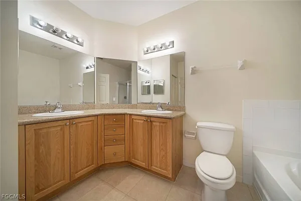 $1,450 | 1757 Concordia Lake Circle, Unit 3405, Cape Coral, FL 33909