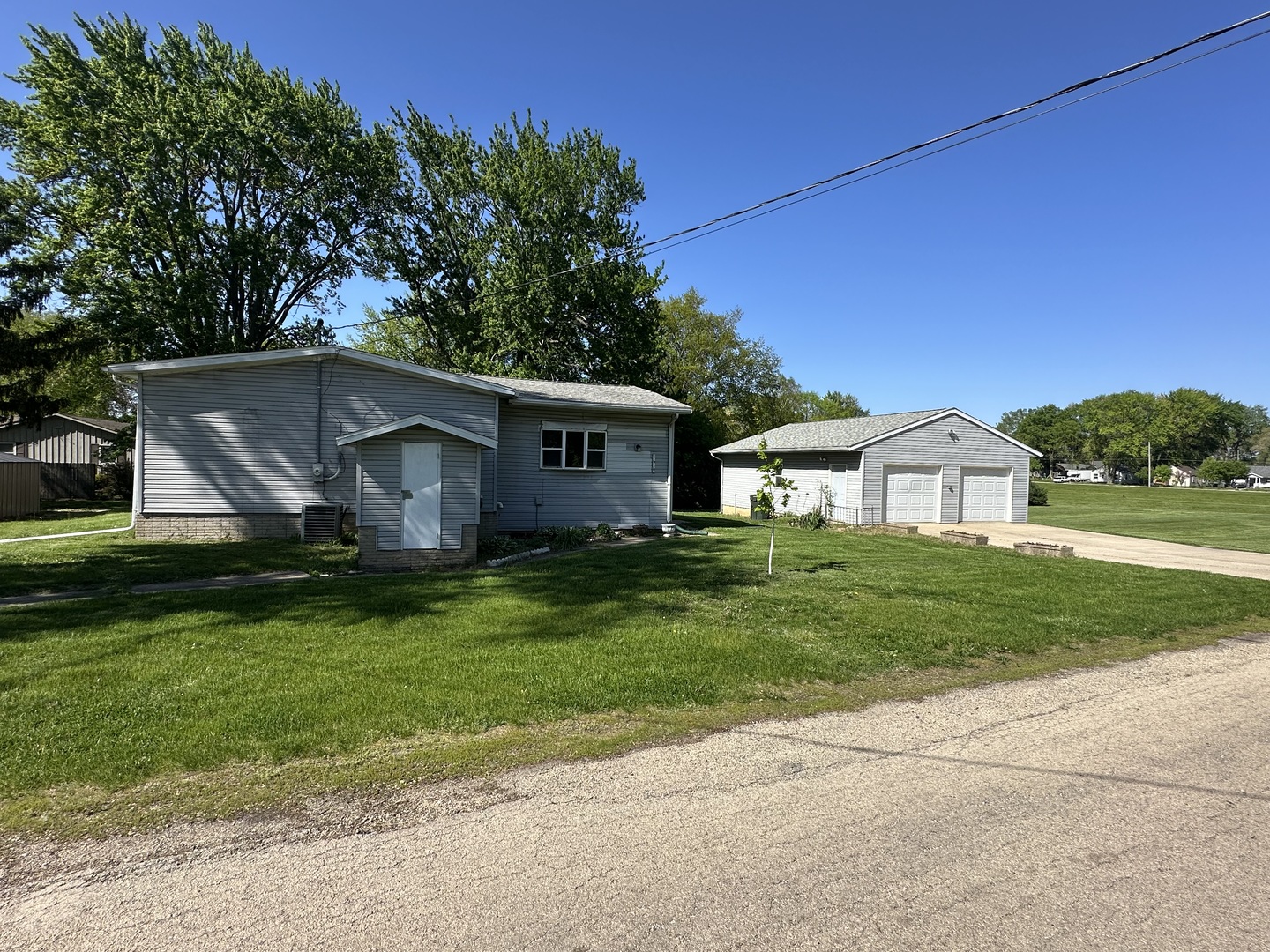 1610 West 9th Street Sterling, IL 61081 - Photo 7 of 19