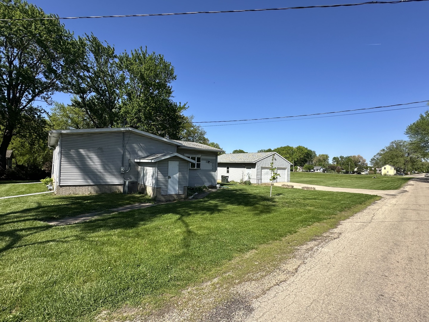 1610 West 9th Street Sterling, IL 61081 - Photo 8 of 19