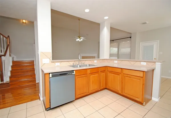 $2,700 | 1115 Oxford Mills Lane, Sugar Land, TX 77479