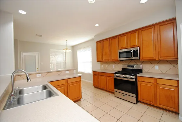 $2,700 | 1115 Oxford Mills Lane, Sugar Land, TX 77479