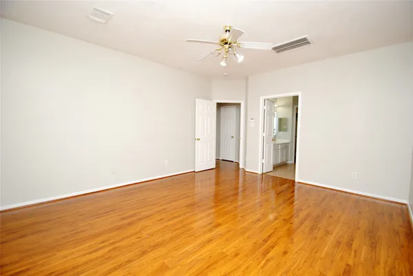 $2,700 | 1115 Oxford Mills Lane, Sugar Land, TX 77479