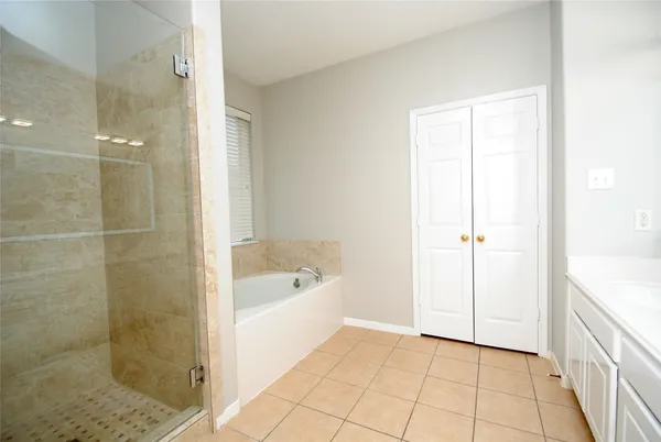 $2,700 | 1115 Oxford Mills Lane, Sugar Land, TX 77479