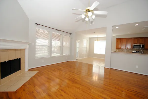 $2,700 | 1115 Oxford Mills Lane, Sugar Land, TX 77479