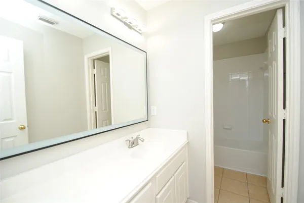 $2,700 | 1115 Oxford Mills Lane, Sugar Land, TX 77479