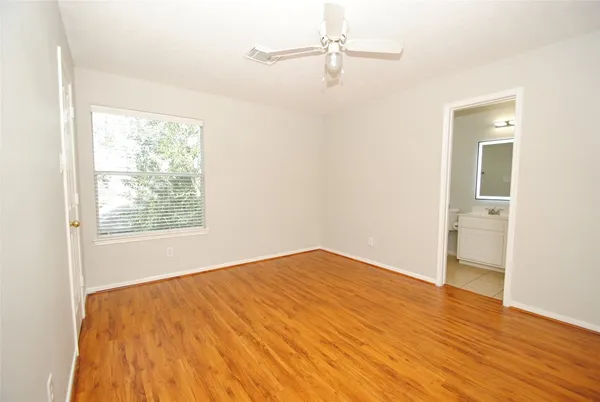 $2,700 | 1115 Oxford Mills Lane, Sugar Land, TX 77479