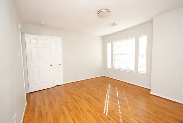 $2,700 | 1115 Oxford Mills Lane, Sugar Land, TX 77479