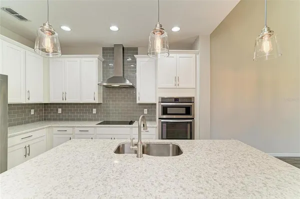 $2,900 | 11607 Brookside Drive, Bradenton, FL 34211