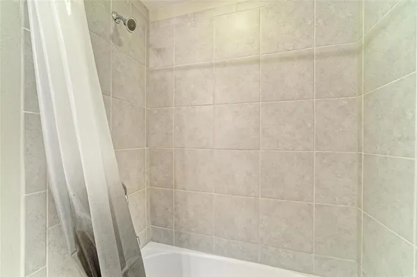 $2,900 | 11607 Brookside Drive, Bradenton, FL 34211