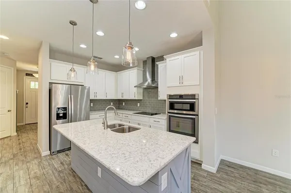$2,900 | 11607 Brookside Drive, Bradenton, FL 34211