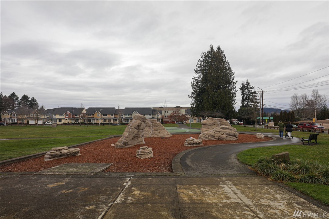 4014 Northeast 3rd Lane Renton, WA 98056 - Photo 33 of 36