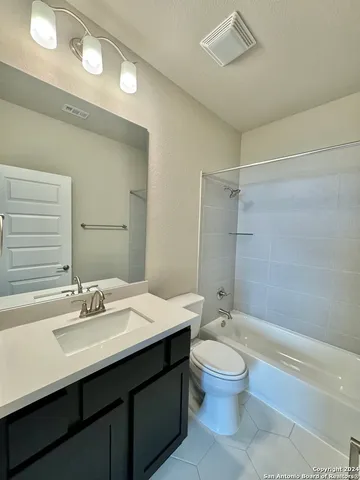 $3,995 | 211 Corazon, Boerne, TX 78006