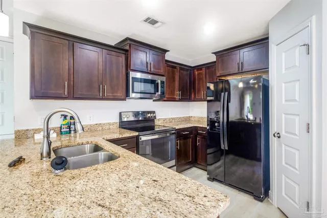 $1,650 | 8702 Doris Avenue, Pensacola, FL 32534