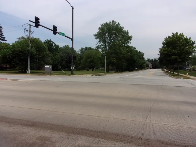 a view of a tennis court