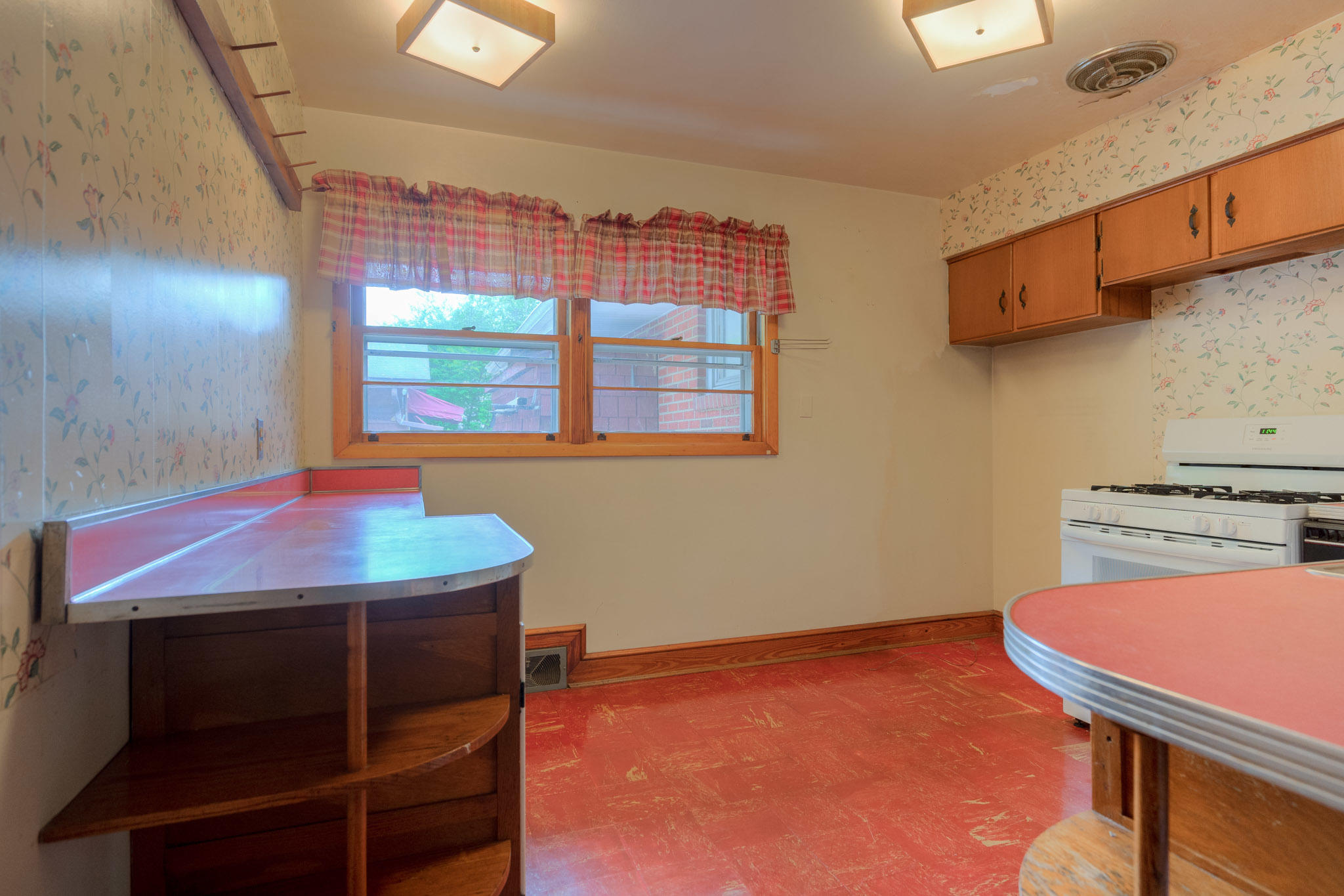 6033 Belspring Road Radford, VA 24141 - Photo 22 of 48 6033_BelspringRd_Web-23