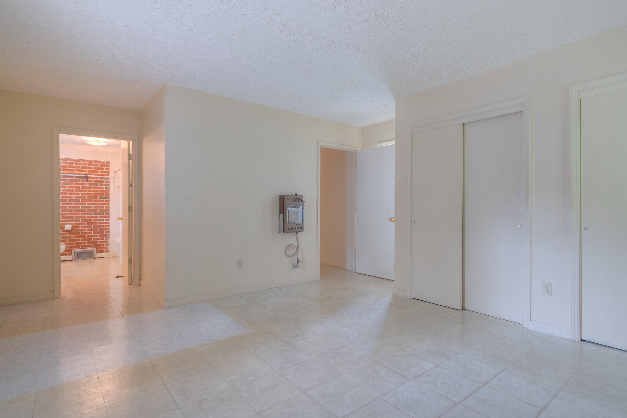 6033 Belspring Road Radford, VA 24141 - Photo 30 of 48 6033_BelspringRd_Web-31