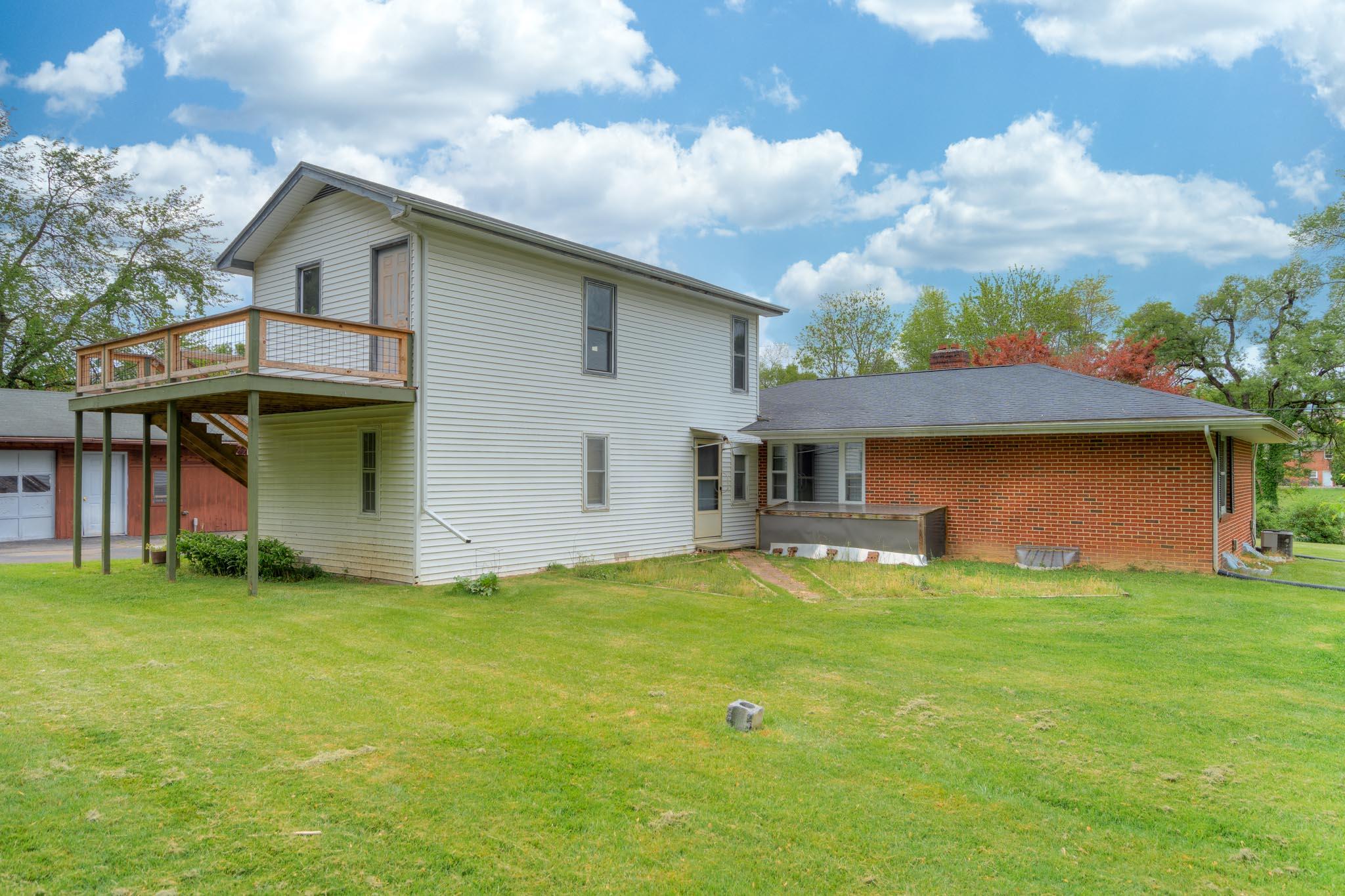 6033 Belspring Road Radford, VA 24141 - Photo 41 of 48 6033_BelspringRd_Web-9