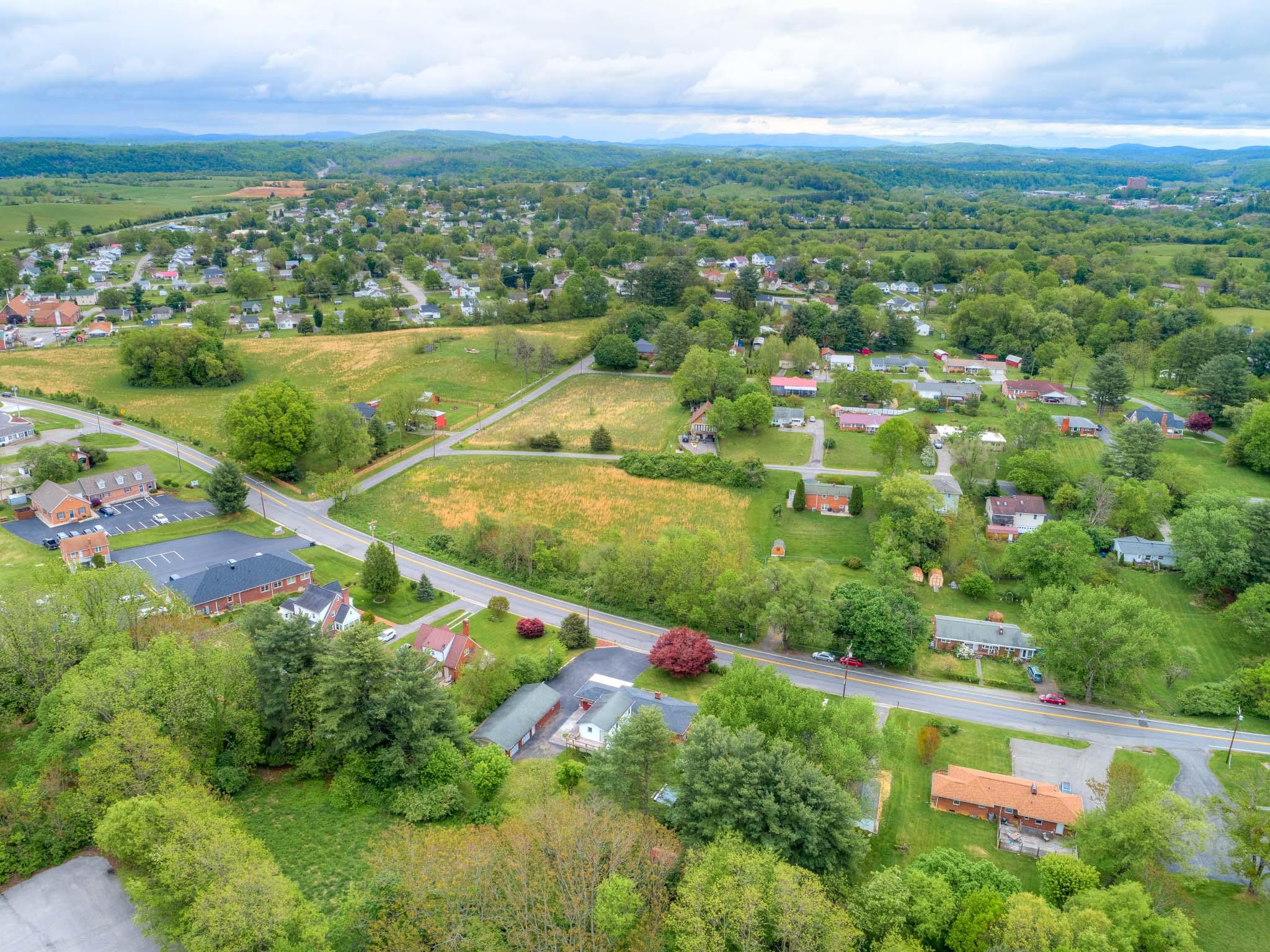 6033 Belspring Road Radford, VA 24141 - Photo 45 of 48 6033_BelspringRd_Drone_Web-6
