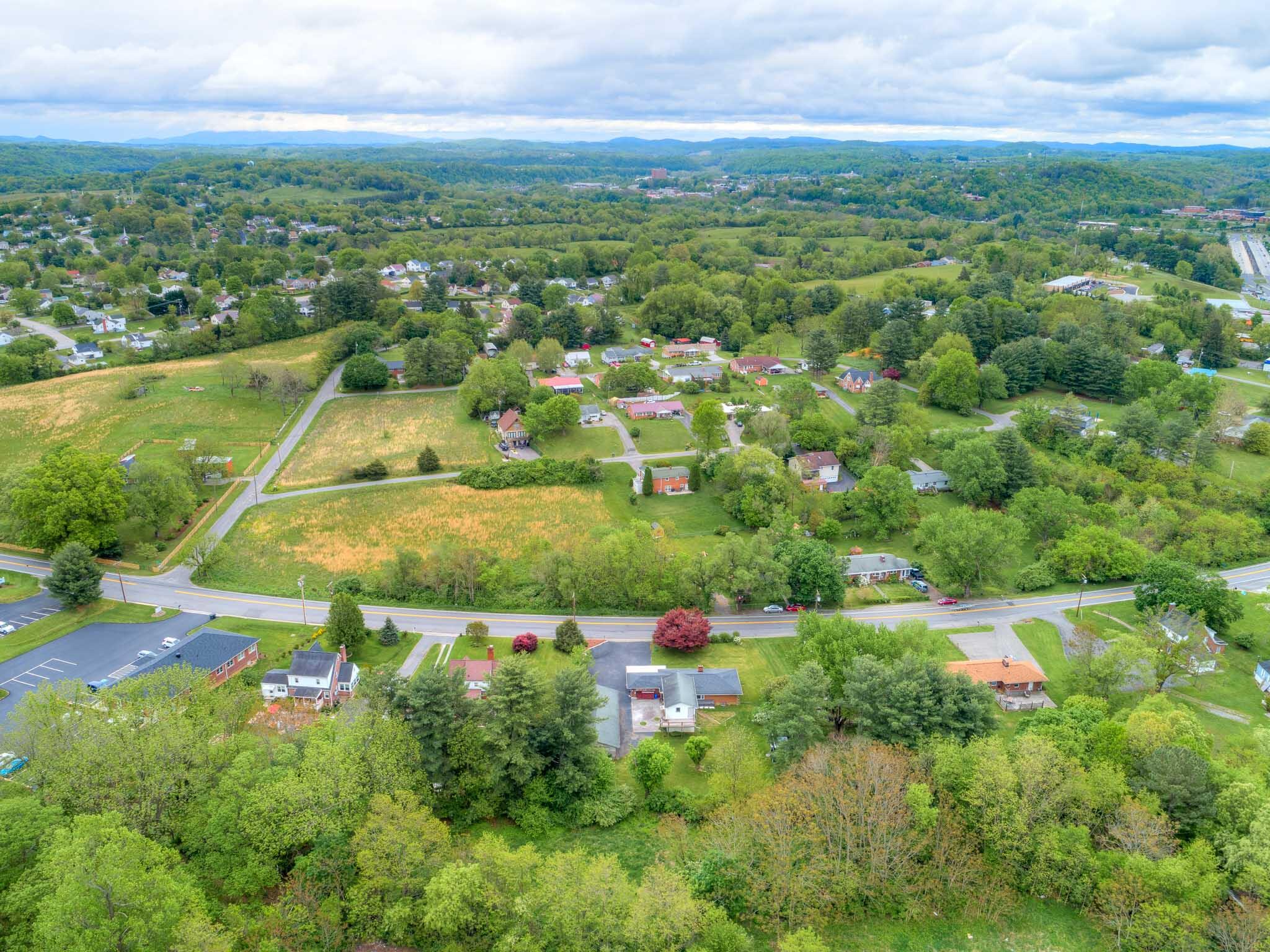 6033 Belspring Road Radford, VA 24141 - Photo 46 of 48 6033_BelspringRd_Drone_Web-7
