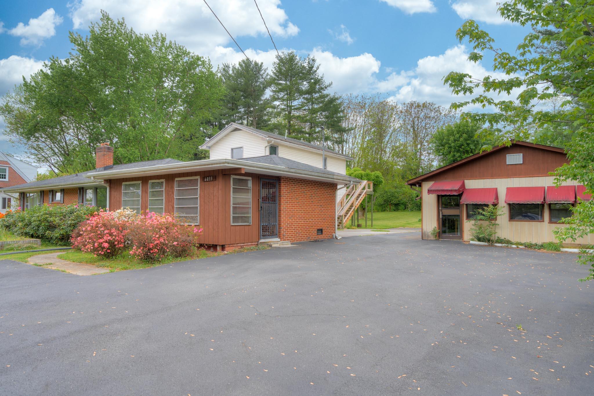 6033 Belspring Road Radford, VA 24141 - Photo 5 of 48 6033_BelspringRd_Web-3