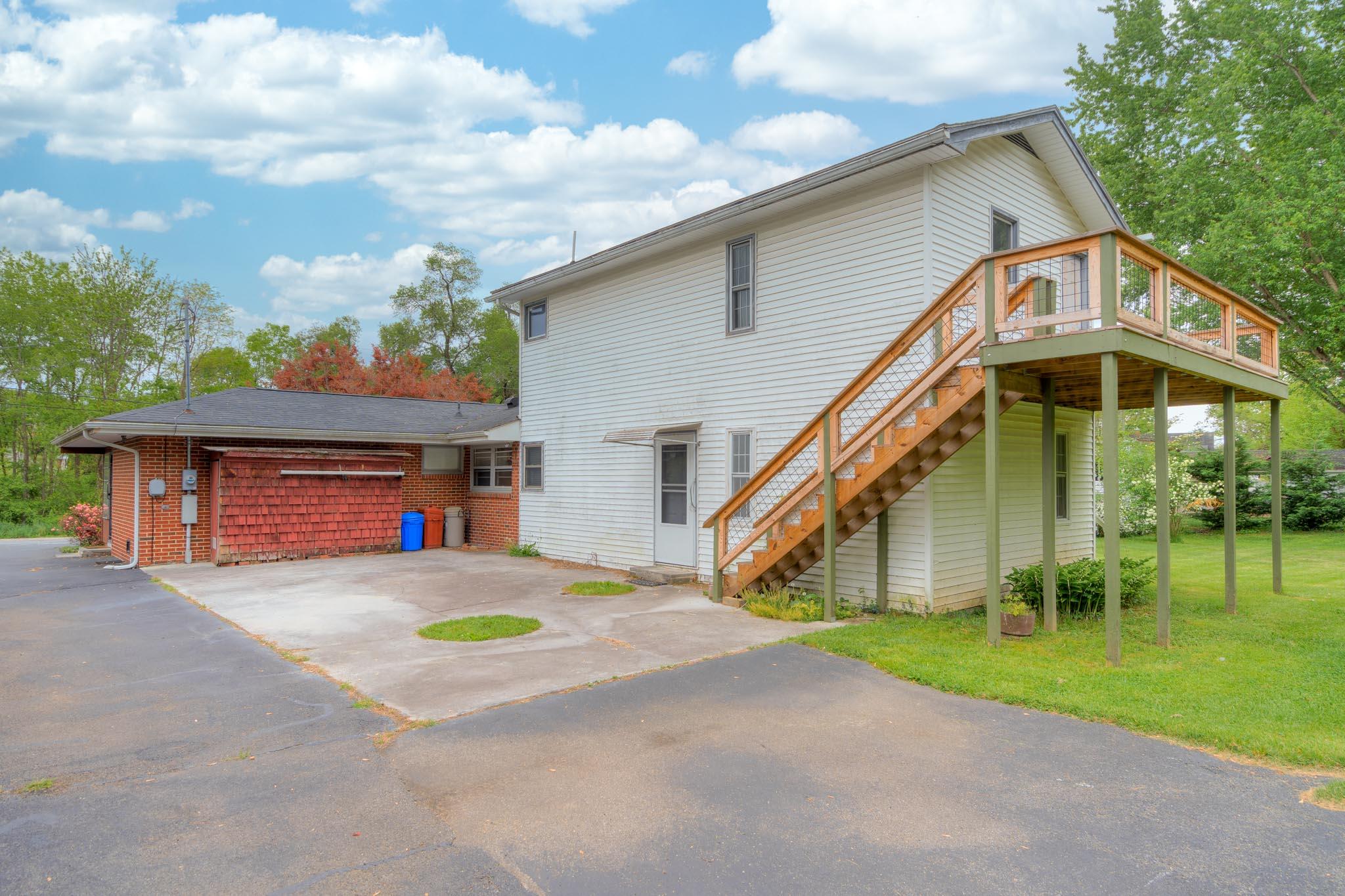 6033 Belspring Road Radford, VA 24141 - Photo 7 of 48 6033_BelspringRd_Web-5