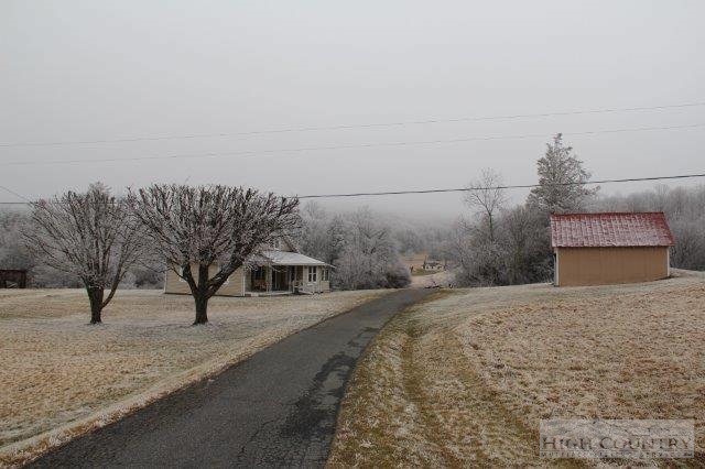1437 Roe Hunt Road Laurel Springs, NC 28644 - Photo 4 of 12 Gallery Image 4